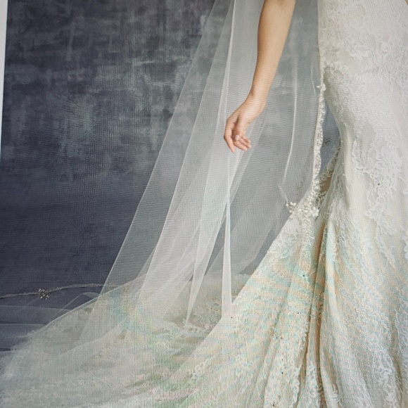 MORILEE BY: Madeline Gardner Veil #1015c - Picture 1 of 6